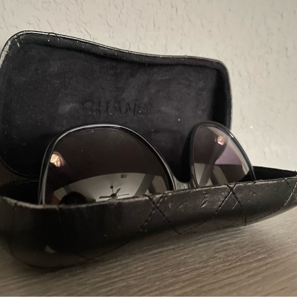 Chanel 5330 Quilted Polarized Sunglasses in Tortoise Acetate & Gold